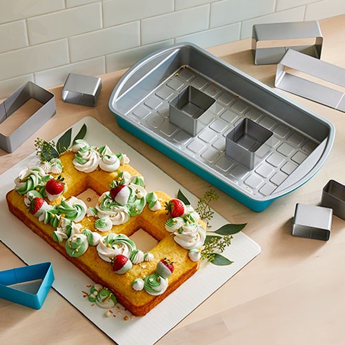 Kuchenform für Nummern und Buchstaben